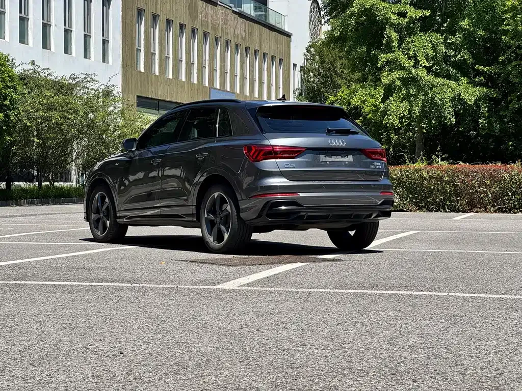 Audi Q3 2021 из CN, фото 10