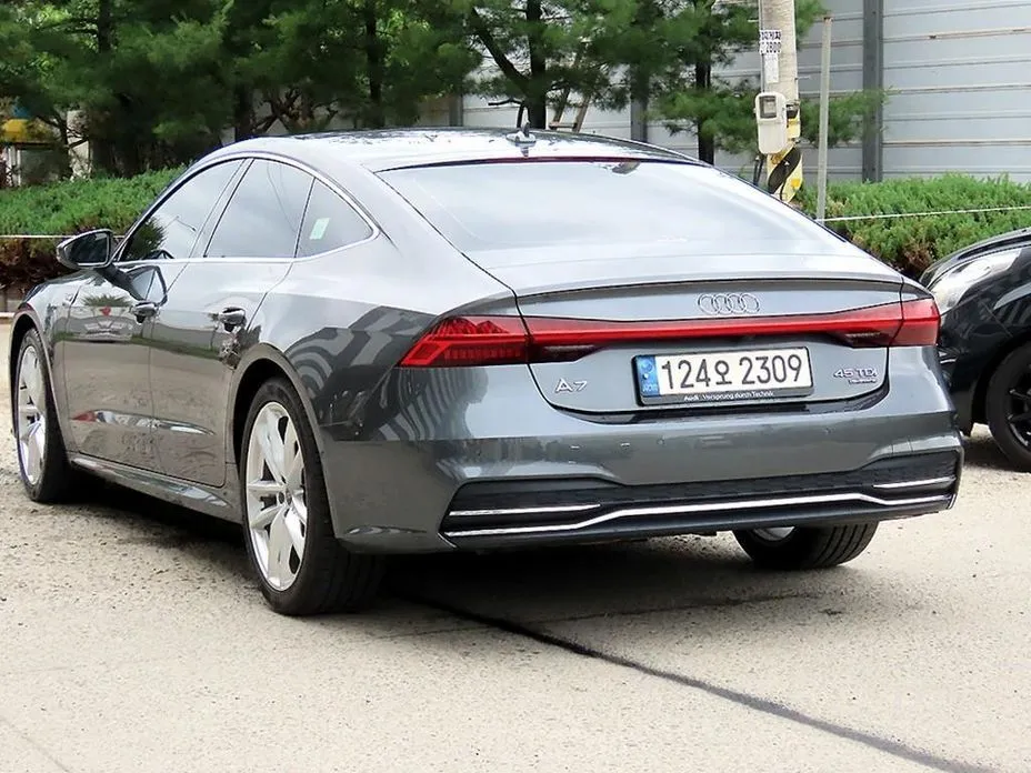 Audi A7 — фото 8