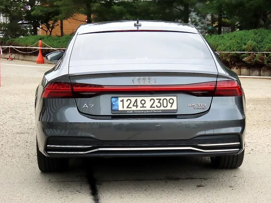 Audi A7 — фото 4