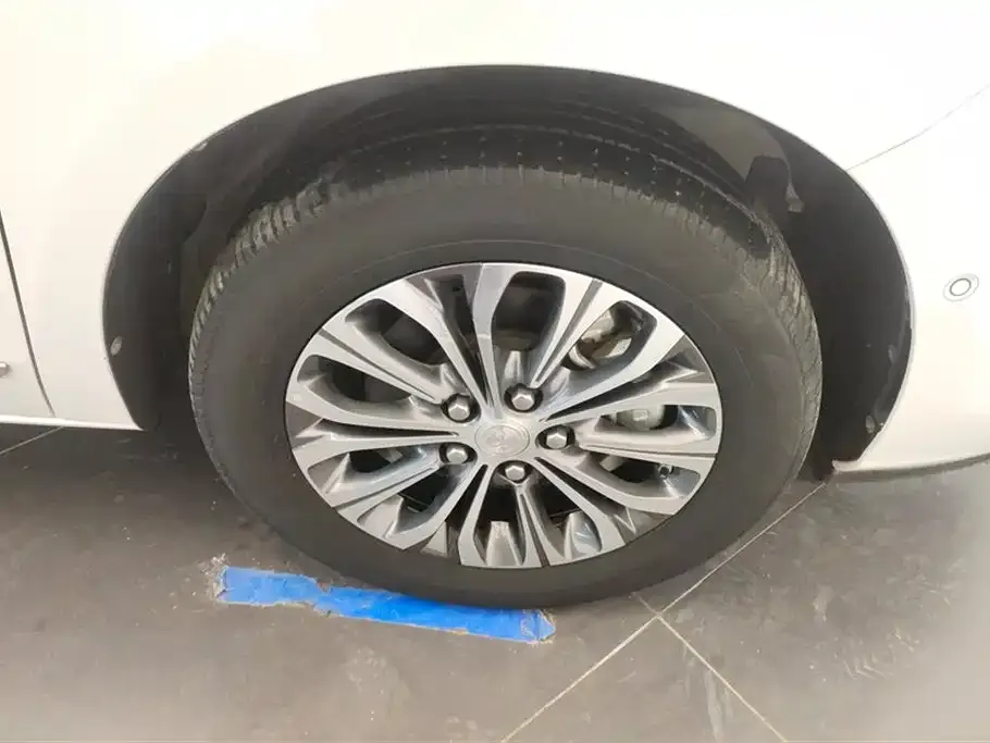 Buick GL8 2022 из CN, фото 3