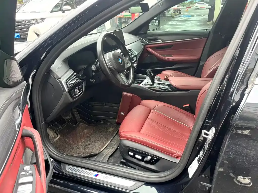 BMW 5 Series 2022 из CN, фото 3