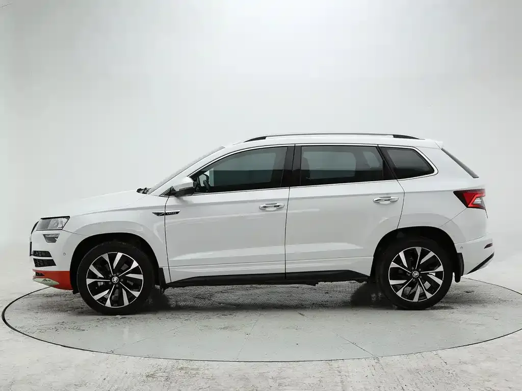 Skoda Karoq — фото 6