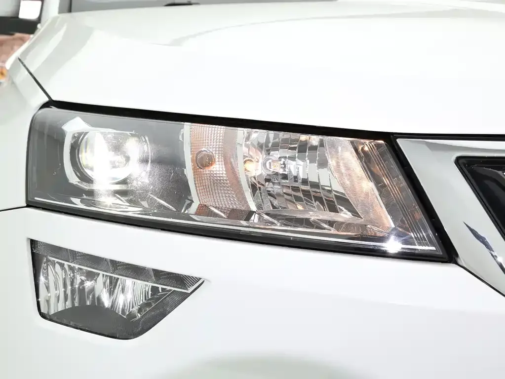 Skoda Karoq — фото 10