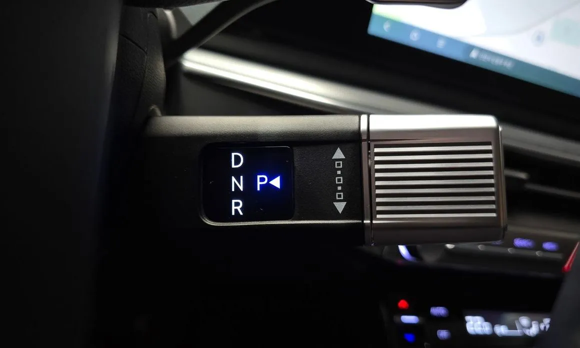 Hyundai Grandeur 2023 из KR, фото 6