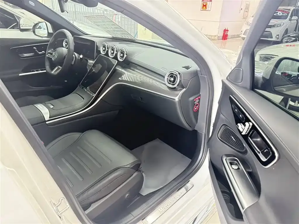 Mercedes-Benz C-Class 2024 из CN, фото 4