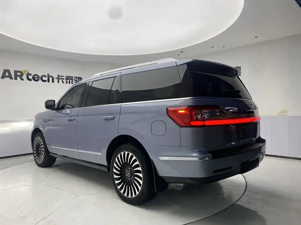 Lincoln Navigator — фото 9