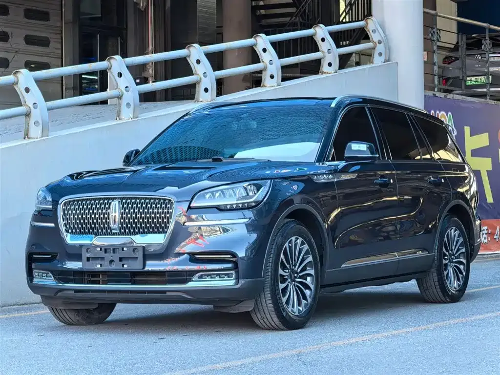 Lincoln Aviator — фото 1