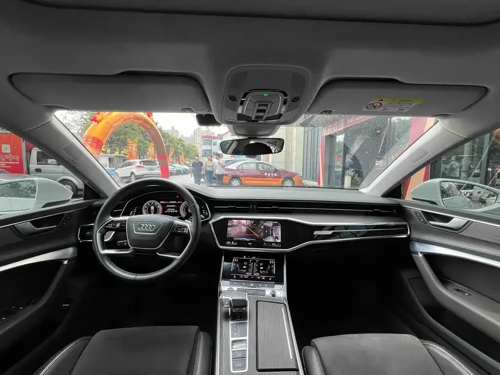 Audi A7L — фото 6