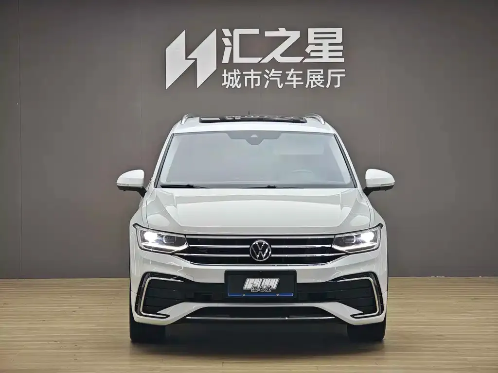 Volkswagen Tiguan L — фото 2