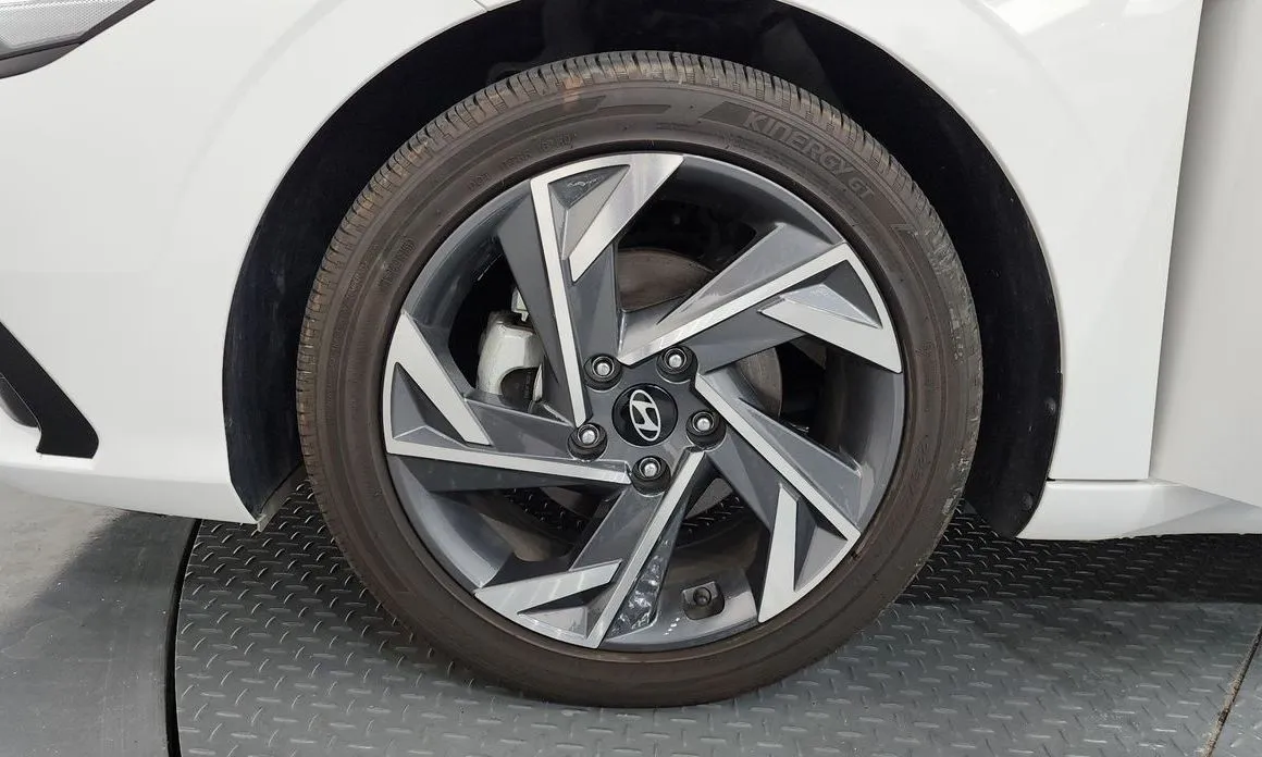 Hyundai AVANTE 2024 из KR, фото 8