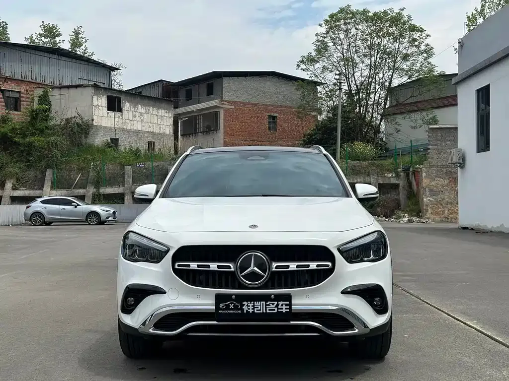 Mercedes-Benz GLA — фото 10