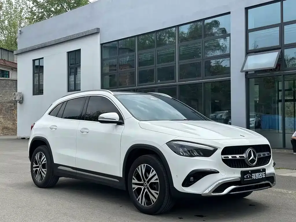 Mercedes-Benz GLA — фото 6
