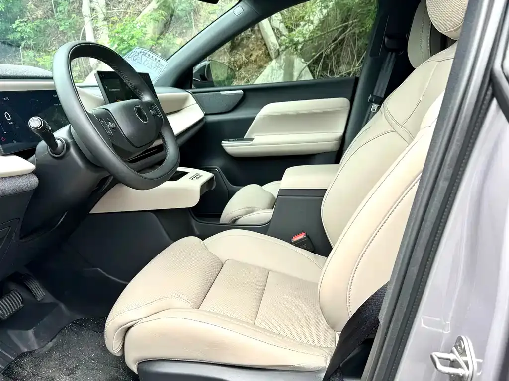 Volvo XC70 Plug-in Hybrid 2026 из CN, фото 2