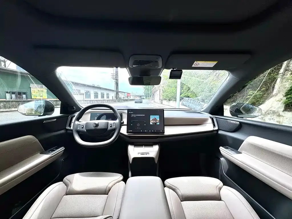 Volvo XC70 Plug-in Hybrid 2026 из CN, фото 5