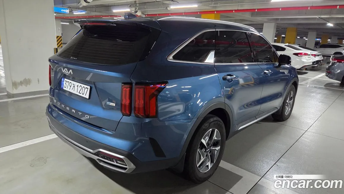 Kia Sorento — фото 8