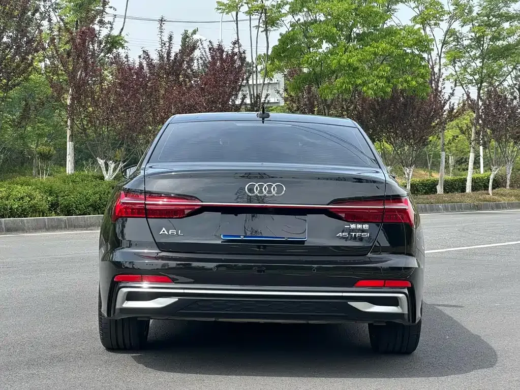 Audi A6L — фото 7