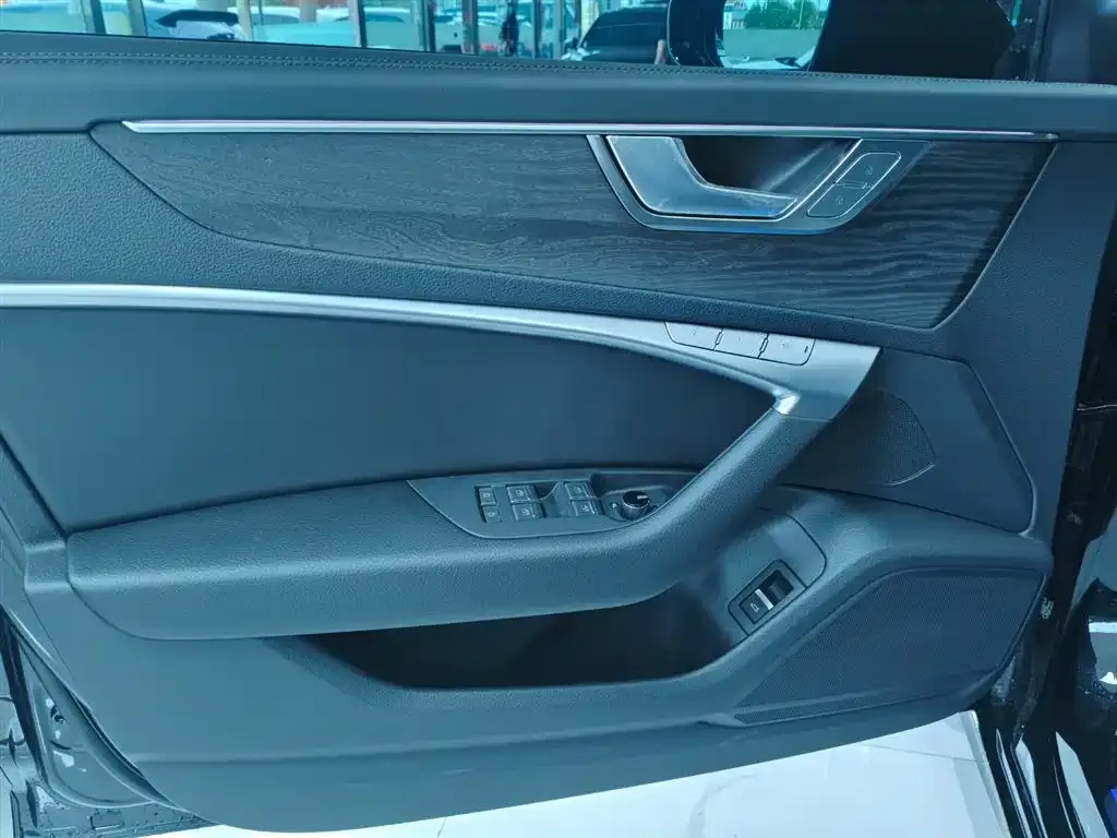 Audi A6L 2026 из CN, фото 6