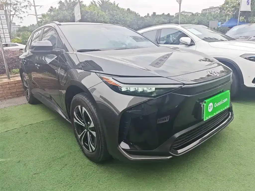 Toyota bZ4X 2023 из CN, фото 6