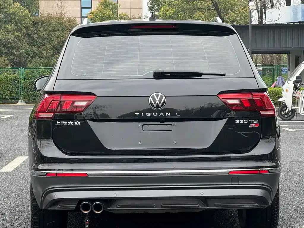 Volkswagen Tiguan L — фото 7