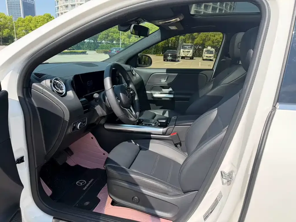 Mercedes-Benz EQA 2023 из CN, фото 3