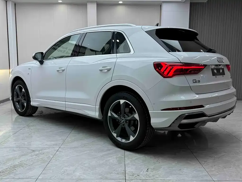 Audi Q3 — фото 5