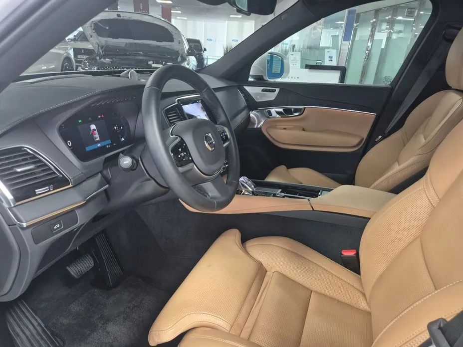 Volvo XC90 2025 из KR, фото 5