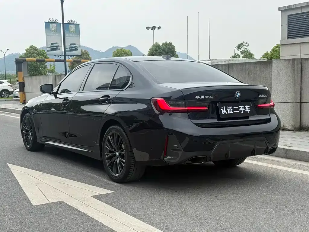 BMW 3 Series 2023 из CN, фото 7