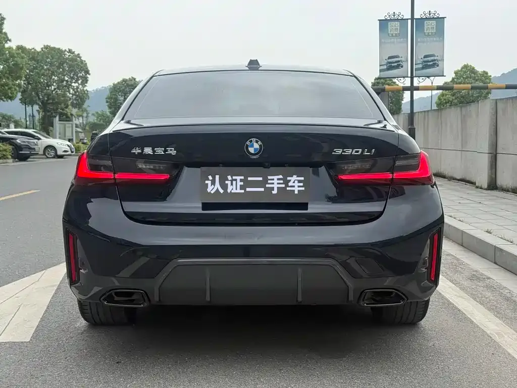 BMW 3 Series 2023 из CN, фото 2