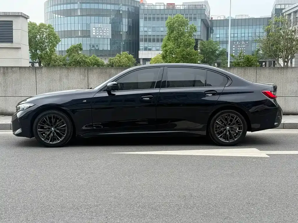 BMW 3 Series 2023 из CN, фото 9
