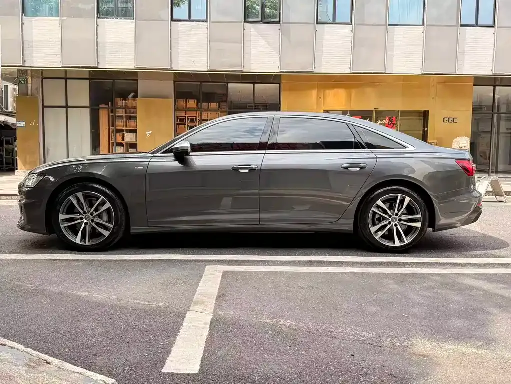 Audi A6L — фото 5