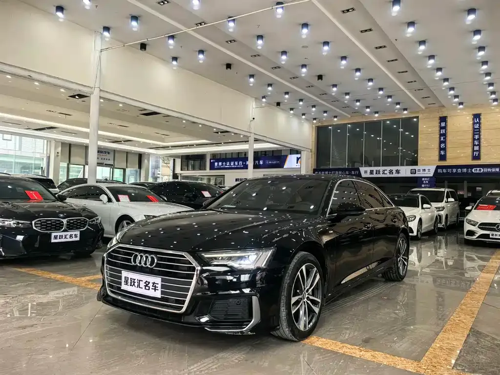 Audi A6L — фото 1