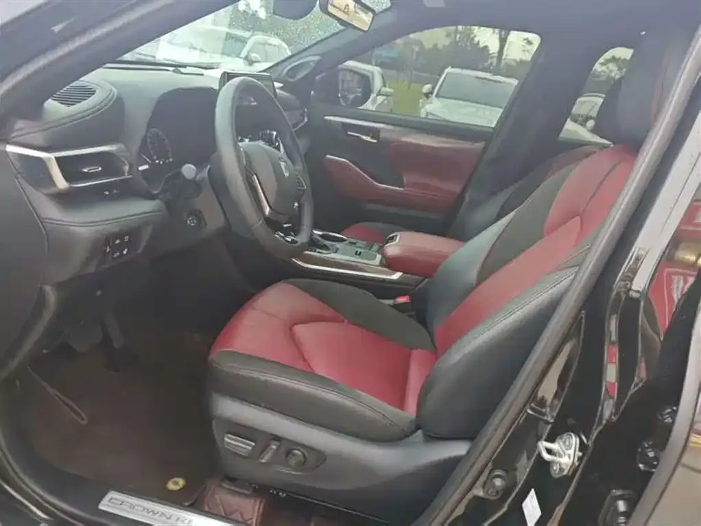 Toyota Crown Kluger 2025 из CN, фото 2