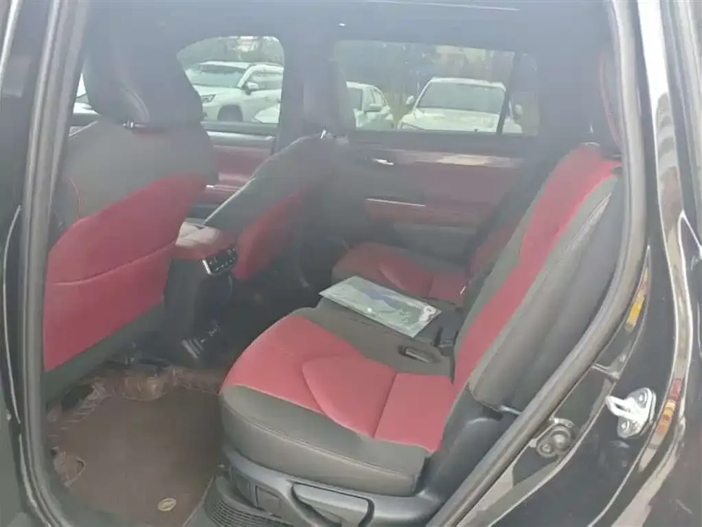 Toyota Crown Kluger 2025 из CN, фото 3