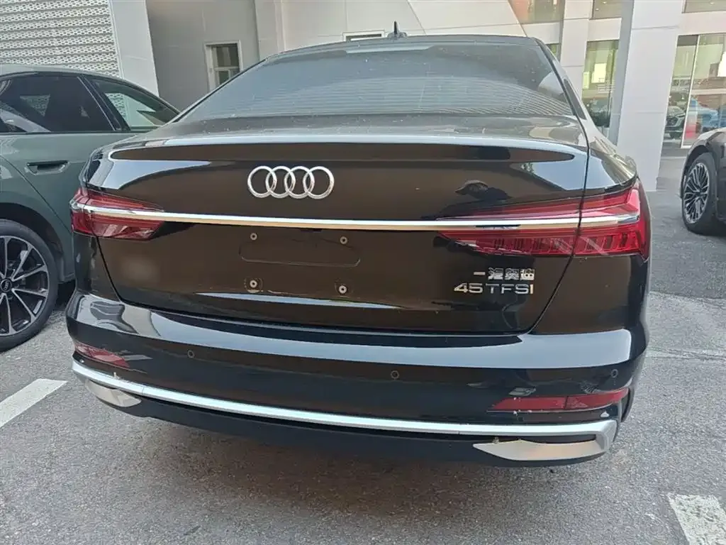 Audi A6L — фото 4