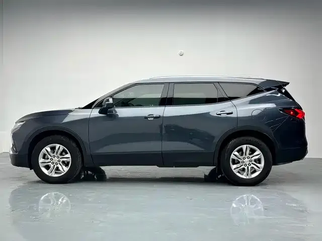Chevrolet Blazer 2023 из CN, фото 2