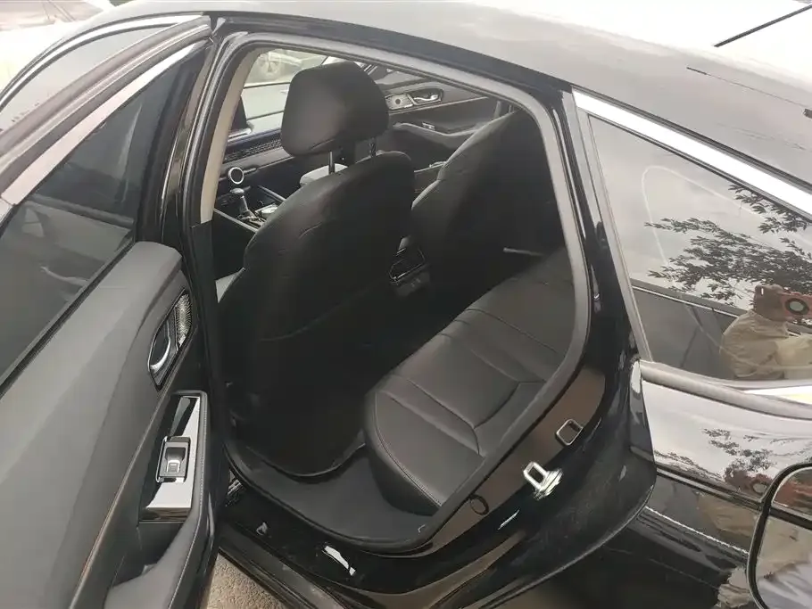 Honda Accord — фото 9