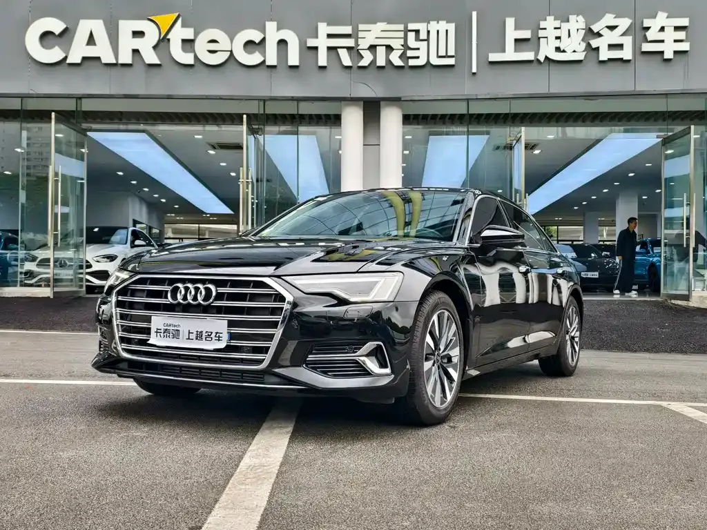 Audi A6L — фото 1