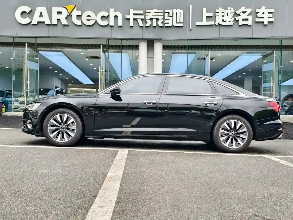 Audi A6L — фото 9
