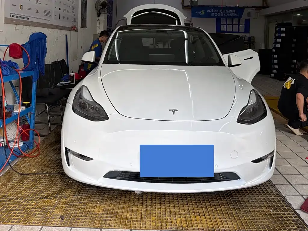 Tesla Model Y — фото 3