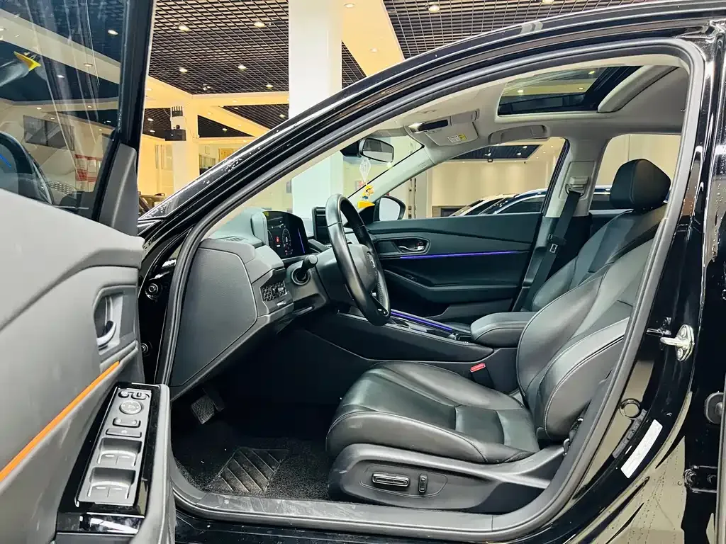 Honda Accord — фото 9