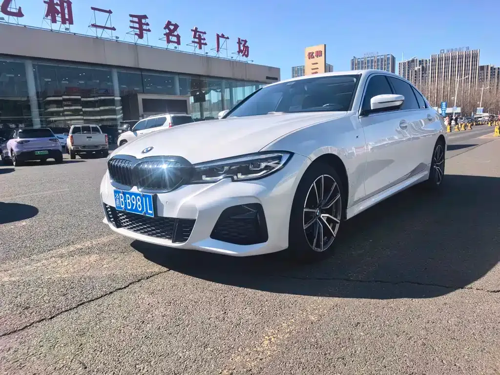 BMW 3 Series 2021 из CN, фото 1