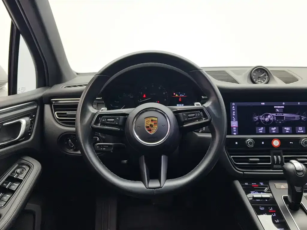 Porsche Macan — фото 3