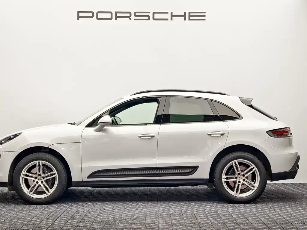 Porsche Macan — фото 9