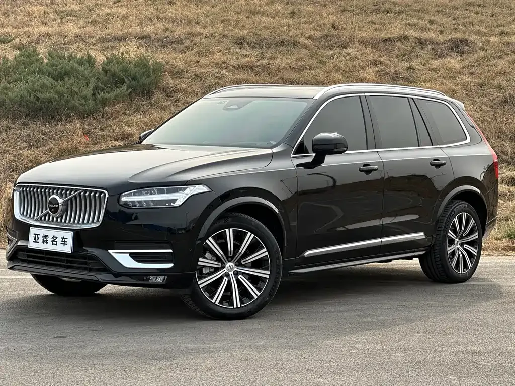 Volvo XC90 — фото 1