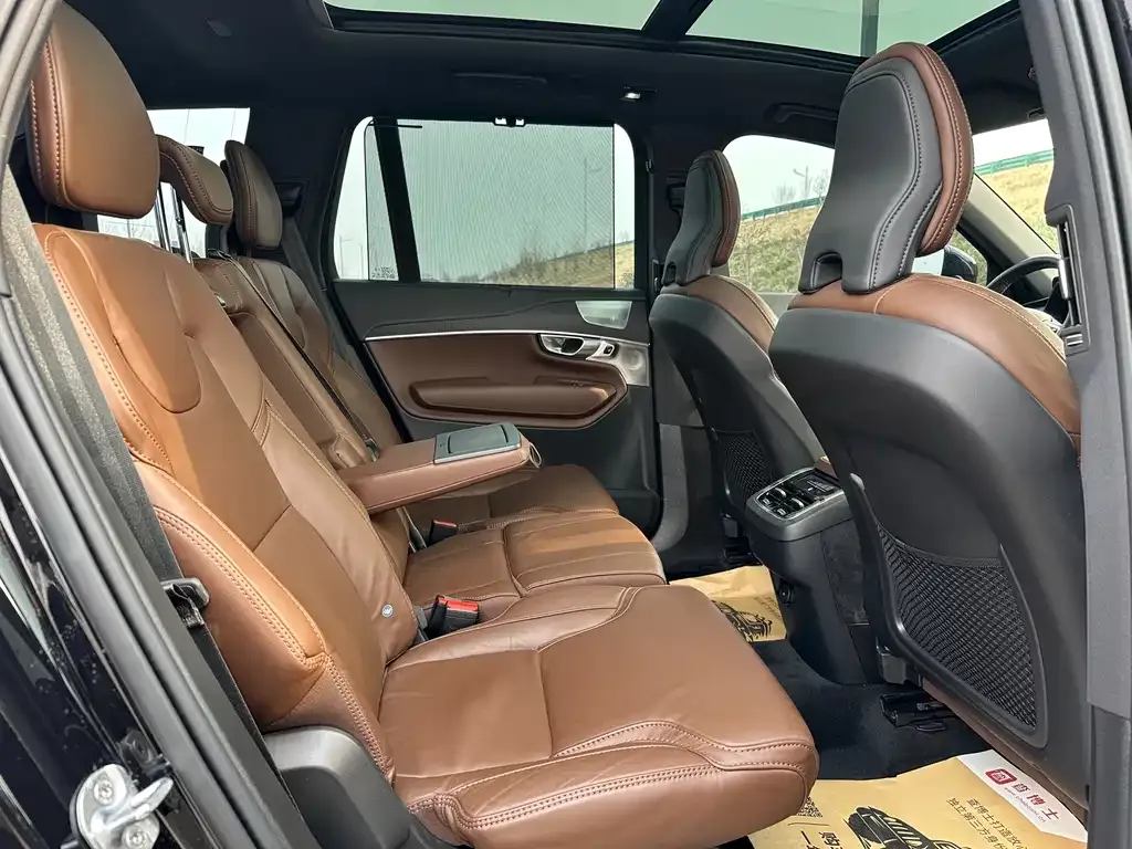 Volvo XC90 — фото 2