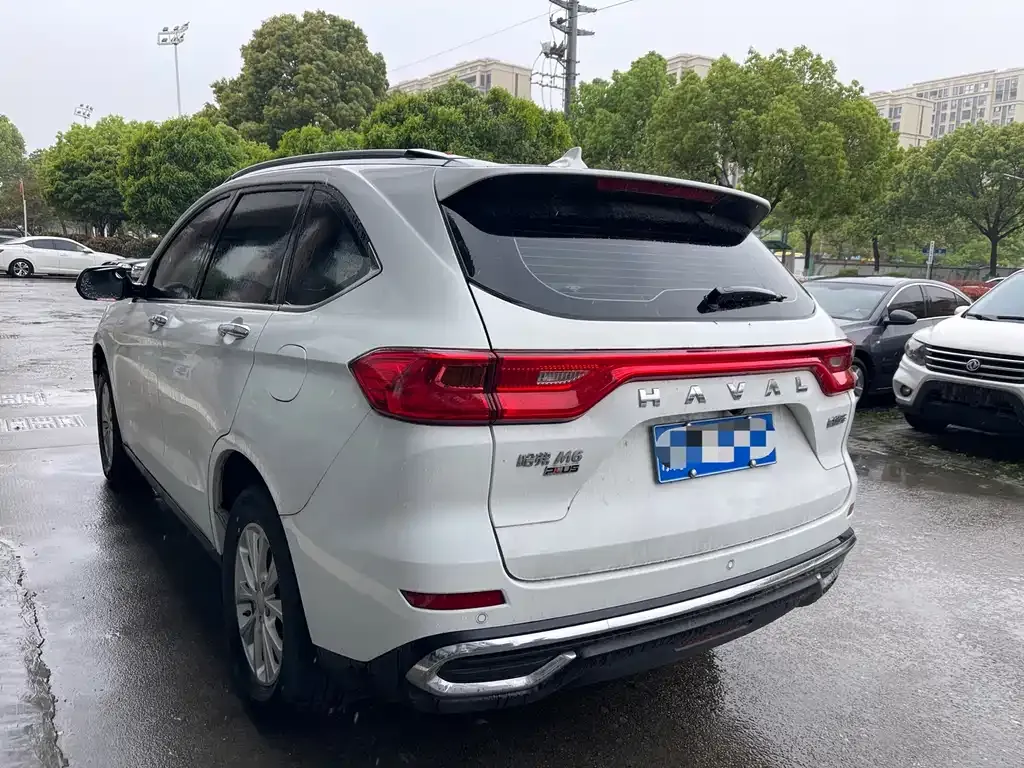 Haval M6 — фото 6