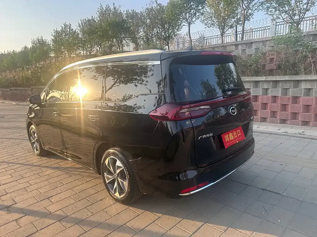 GAC Motor Trumpchi M6 — фото 10