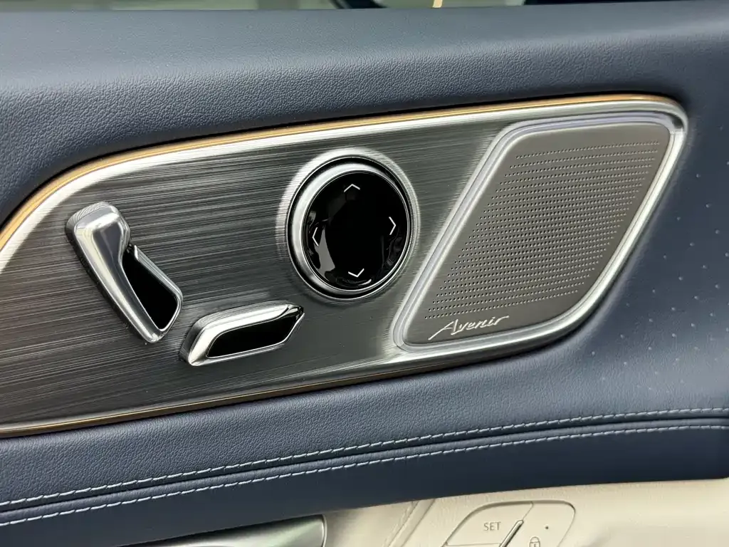 Buick Century 2022 из CN, фото 8