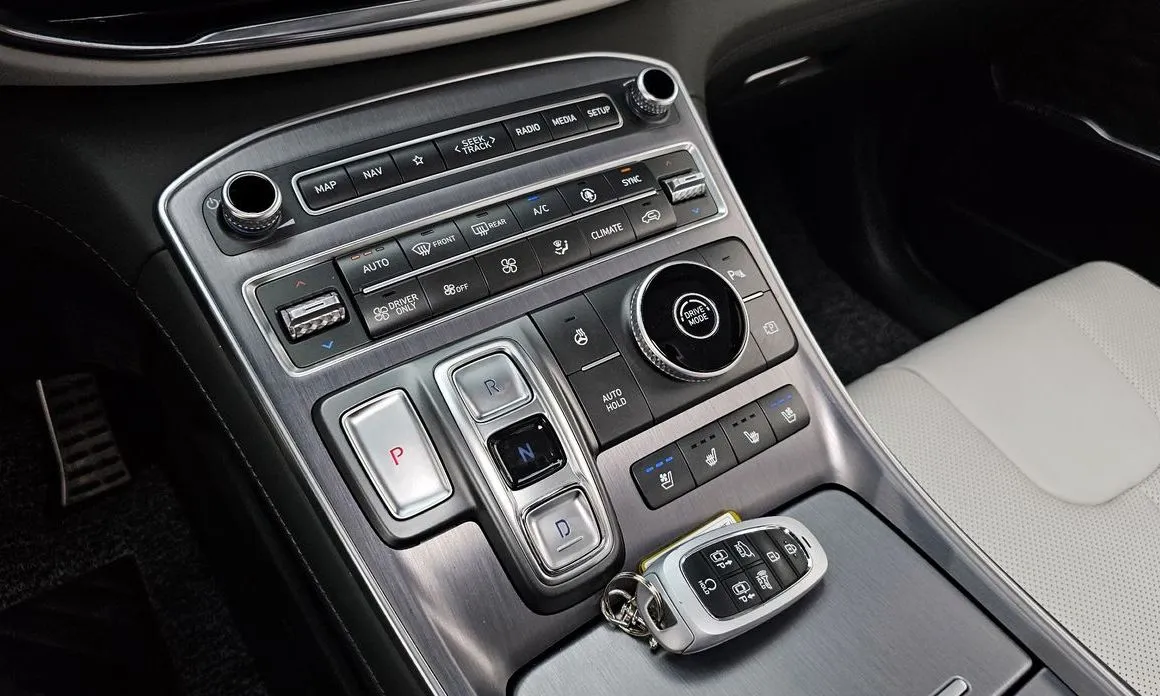 Hyundai Santafe — фото 5