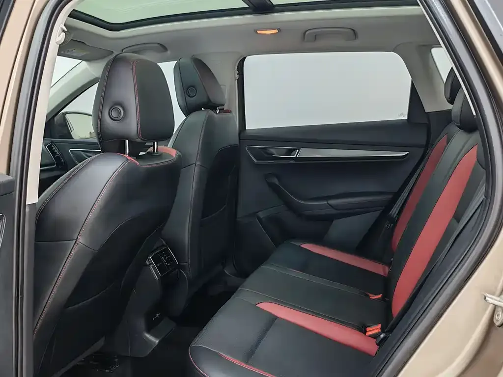 Skoda Karoq 2022 из CN, фото 7